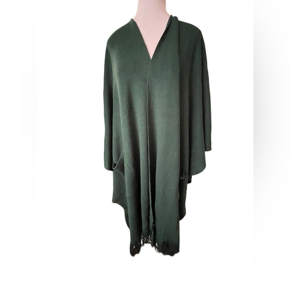 FULL LENGTH GREEN SWEATER CAPE